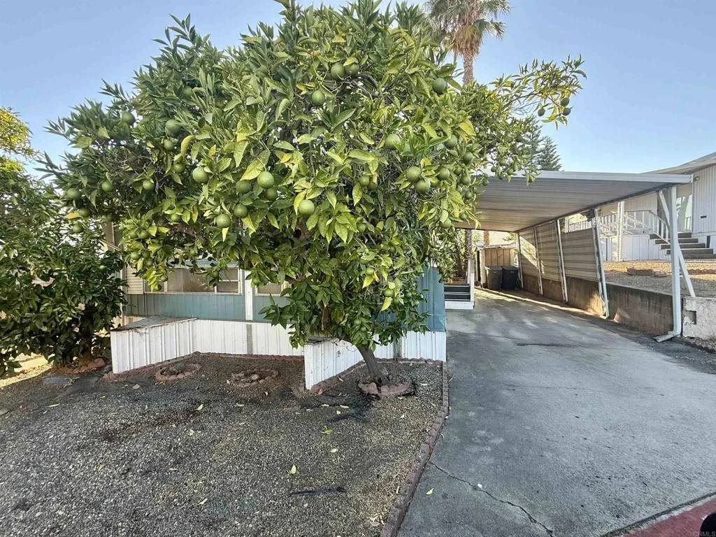 Escondido, CA 92027,1380 Oak Hill Drive #SPC 22