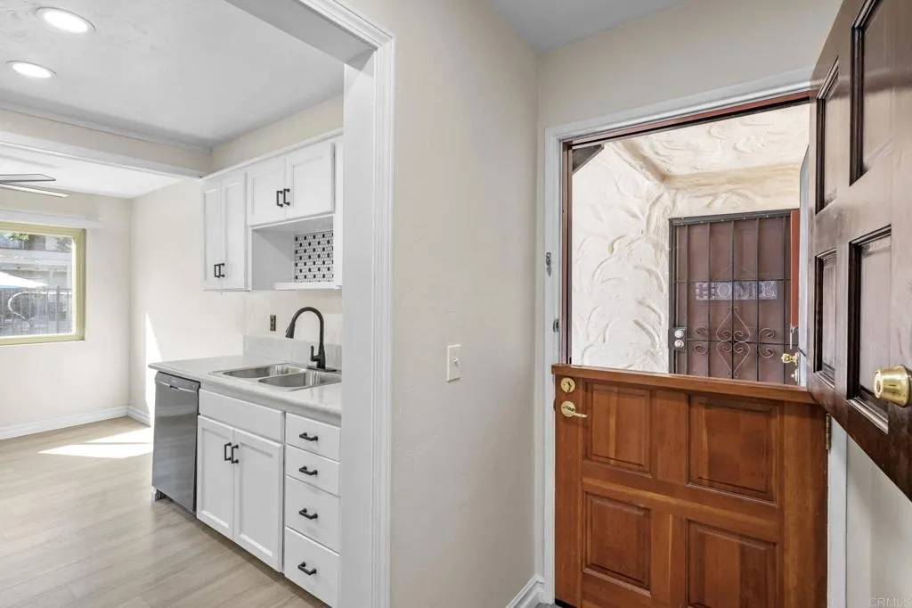 San Diego, CA 92119,8649 Lake Murray Boulevard #4