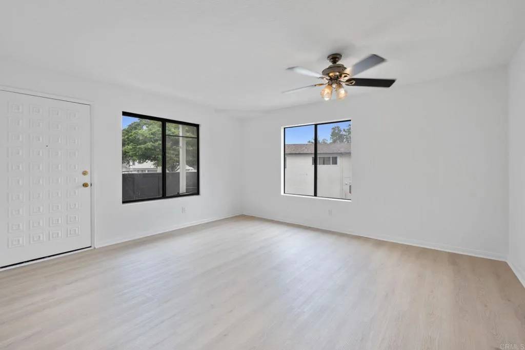 Oceanside, CA 92056,3458 Los Mochis Way