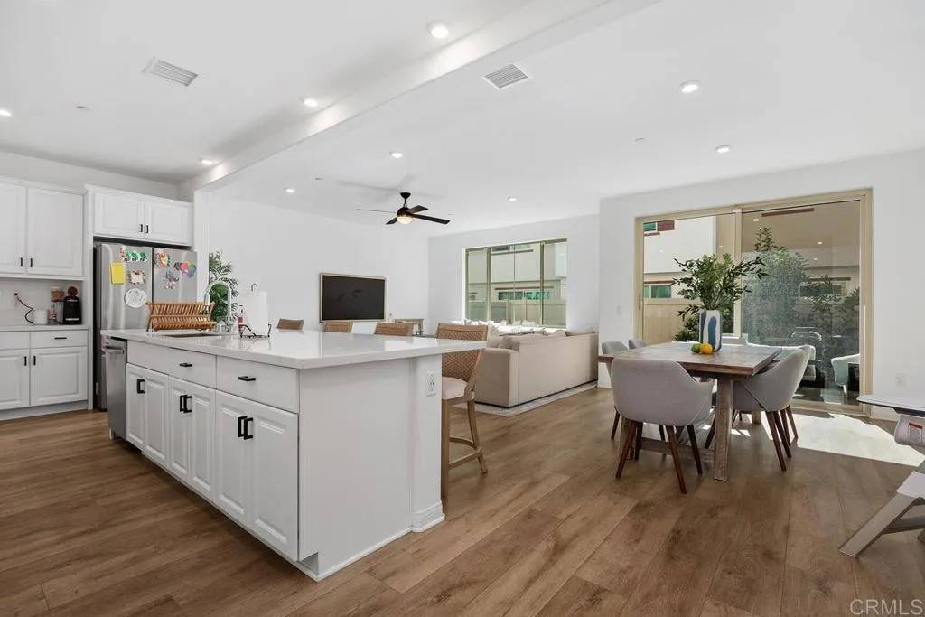 Oceanside, CA 92056,1711 Silverberry Way