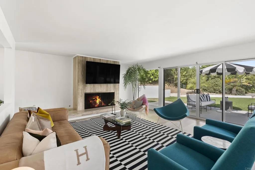 Carlsbad, CA 92009,2018 Mar Azul