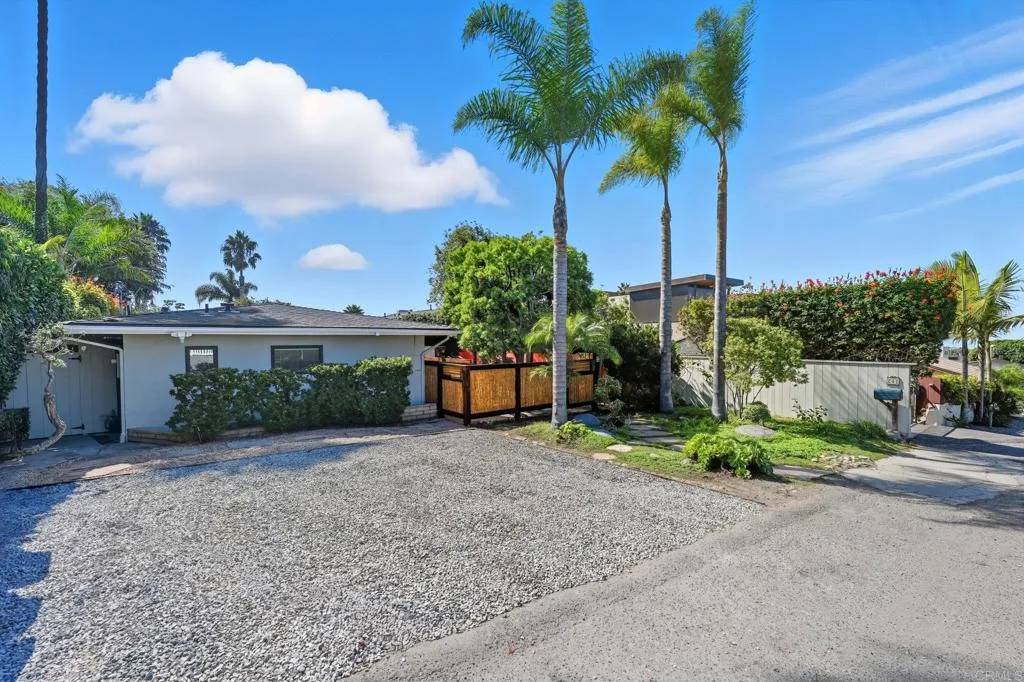 Solana Beach, CA 92075,241 E Cliff Street