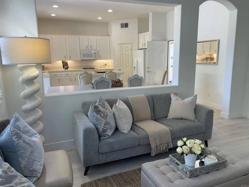 San Diego, CA 92130,11323 WEST SAN RAPHAEL DRIVEWAY