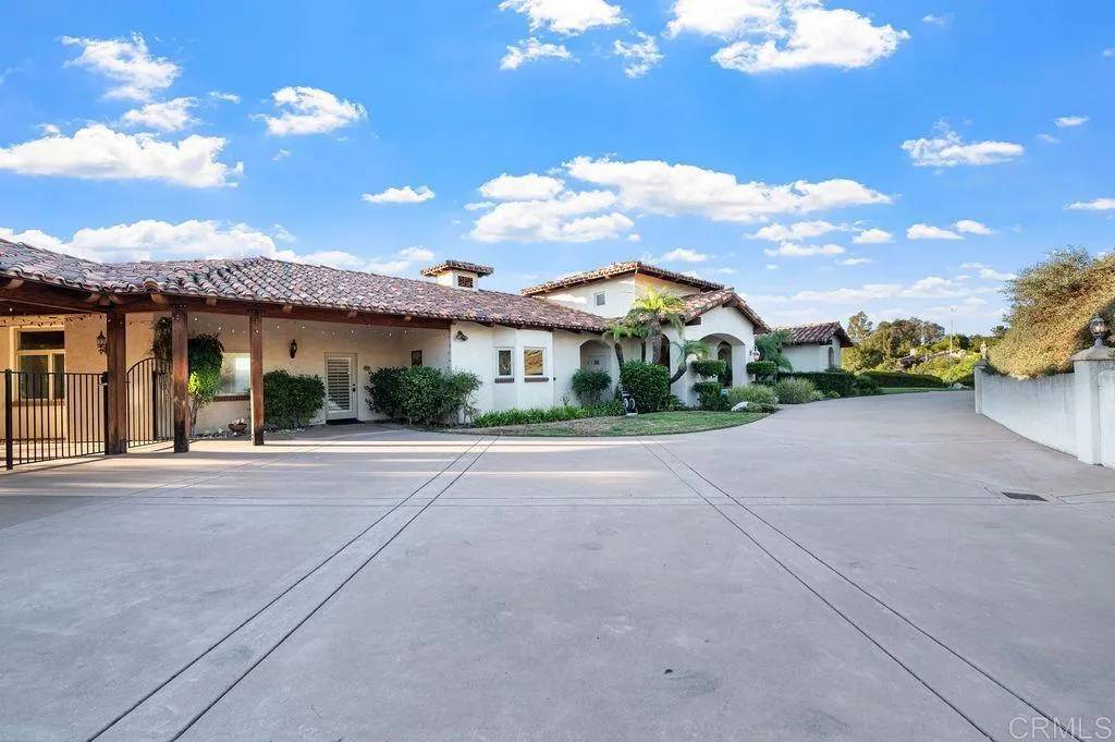 Fallbrook, CA 92028,2155 Mil Sorpresas Drive