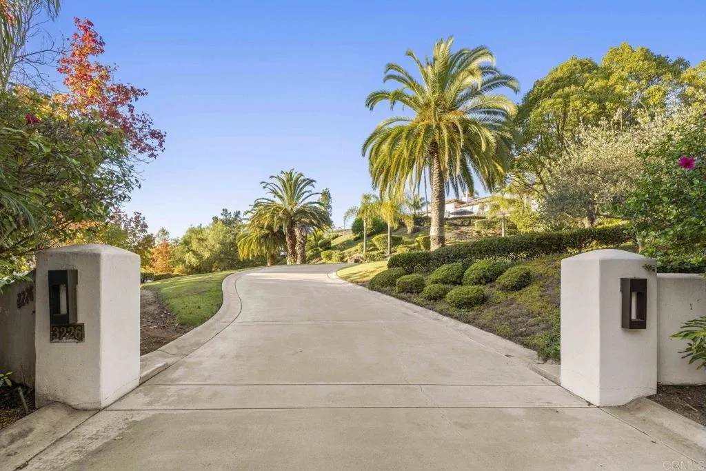 Encinitas, CA 92024,3226 Violet