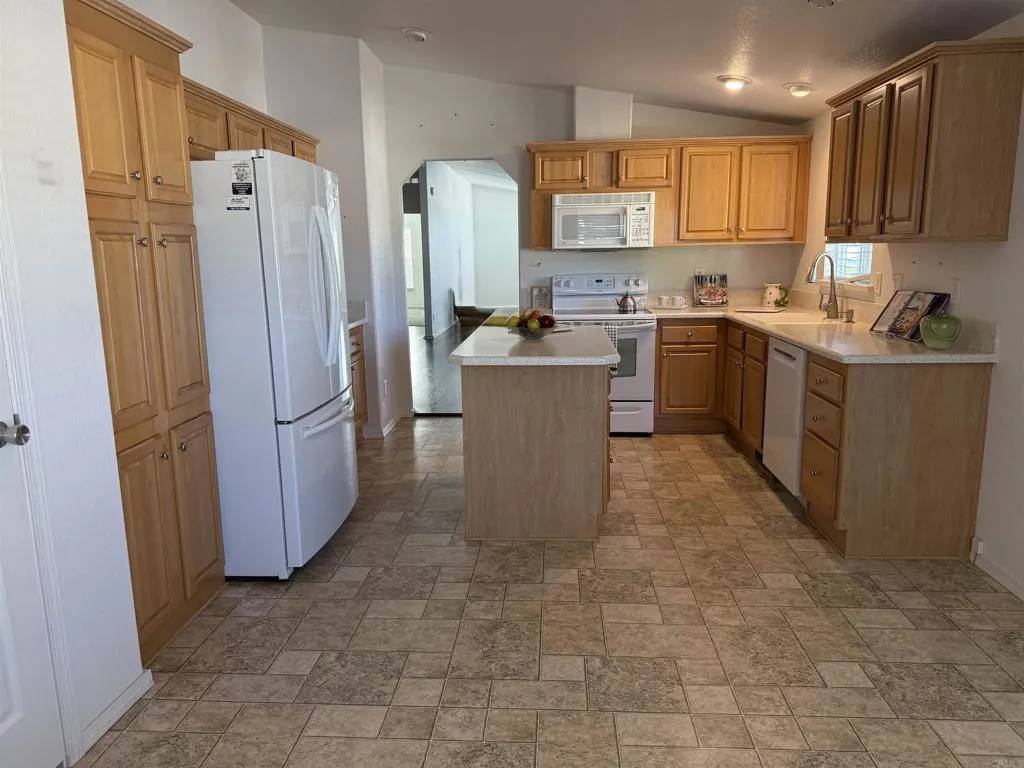 San Marcos, CA 92069,1401 El Norte Parkway #SPC 174