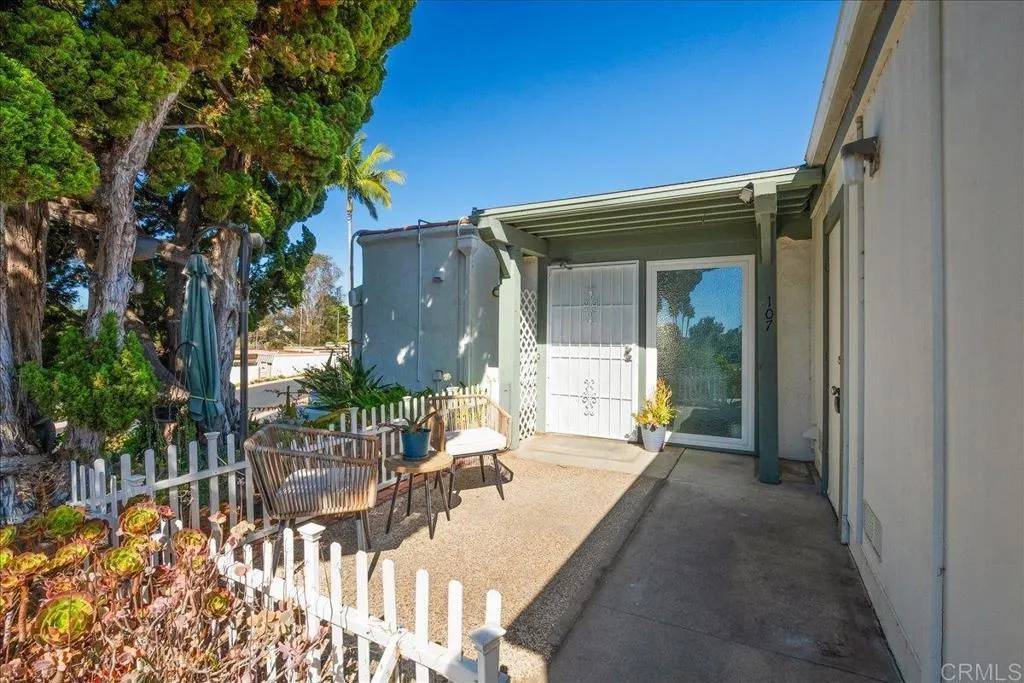 Oceanside, CA 92057,3621 Vista Campana South #107