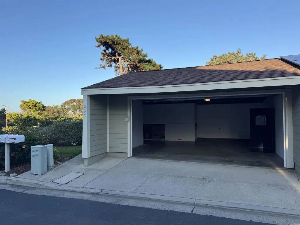 Encinitas, CA 92024,1837 Milbank Rd