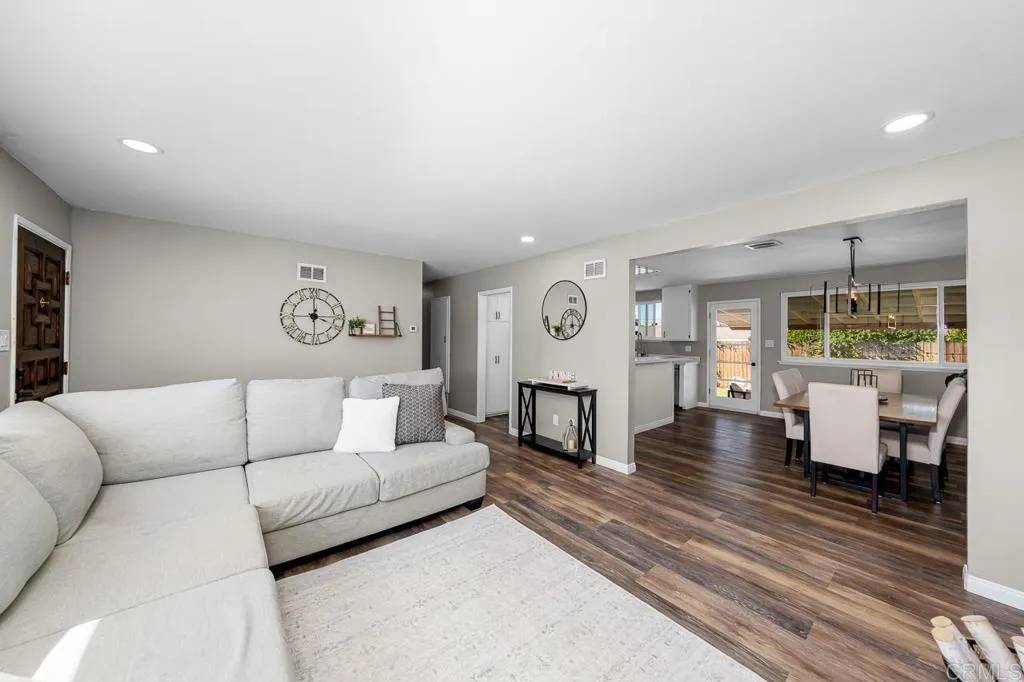 San Diego, CA 92111,4018 Hatton St