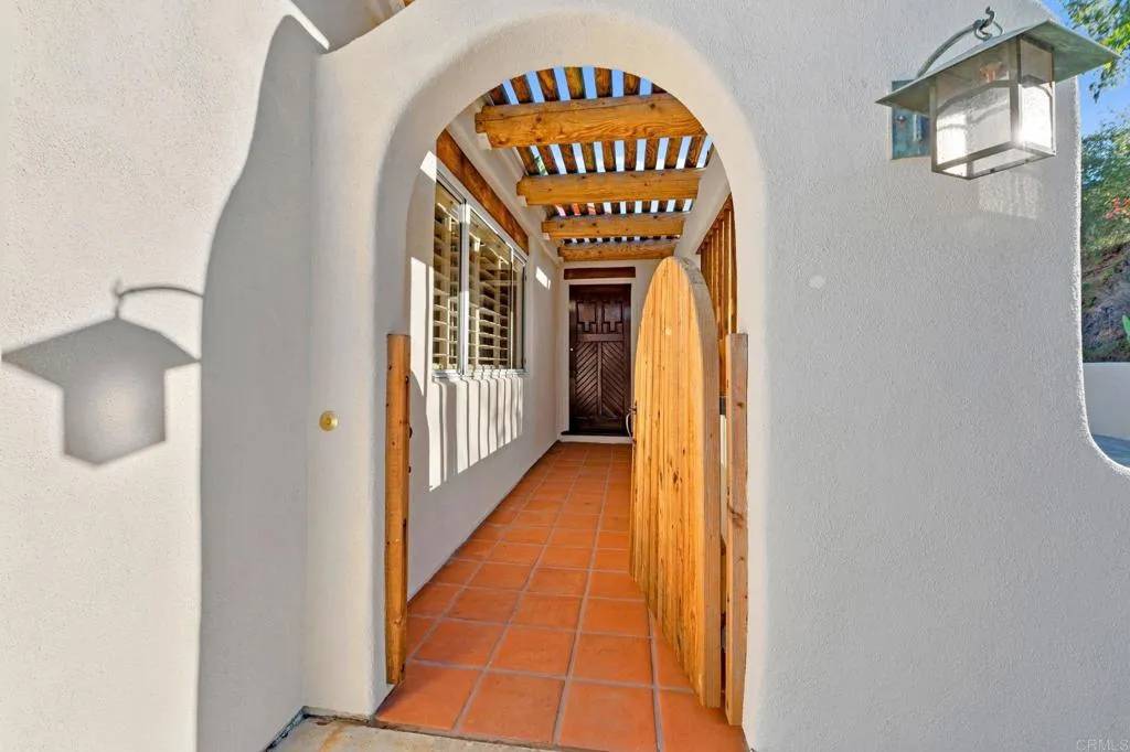 Escondido, CA 92026,27944 Turner Heights Lane