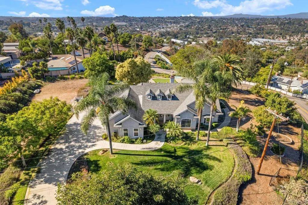 Vista, CA 92084,2511 ENTRADA Avenue