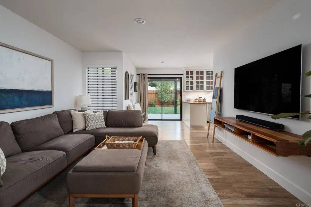 Carlsbad, CA 92009,6732 Antilope St