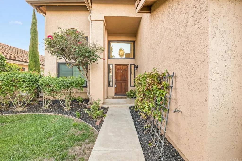 Vista, CA 92081,1996 White Birch Drive