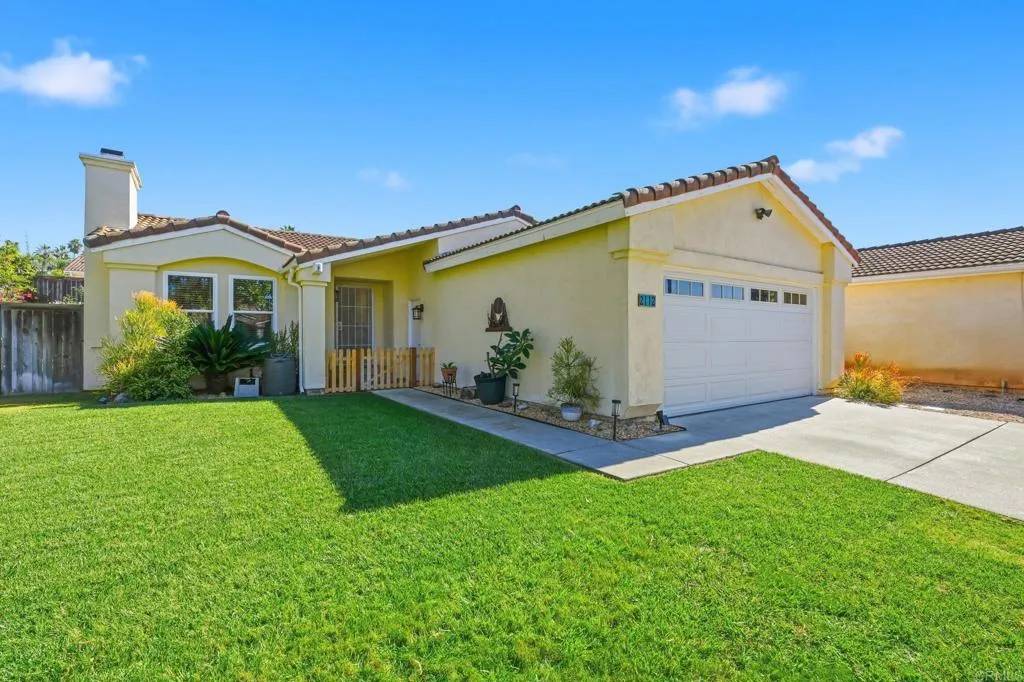 Vista, CA 92084,2112 Savona Ct