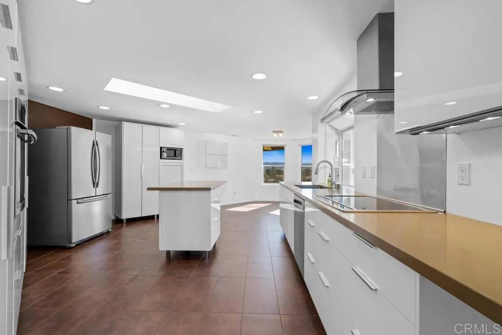 Ramona, CA 92065,16447 Wikiup Rd.