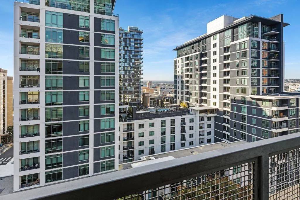 San Diego, CA 92101,350 W Ash #905