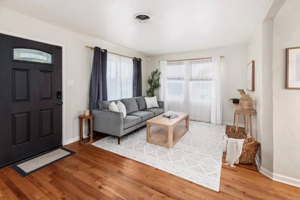 La Mesa, CA 91941,4227 69Th Street