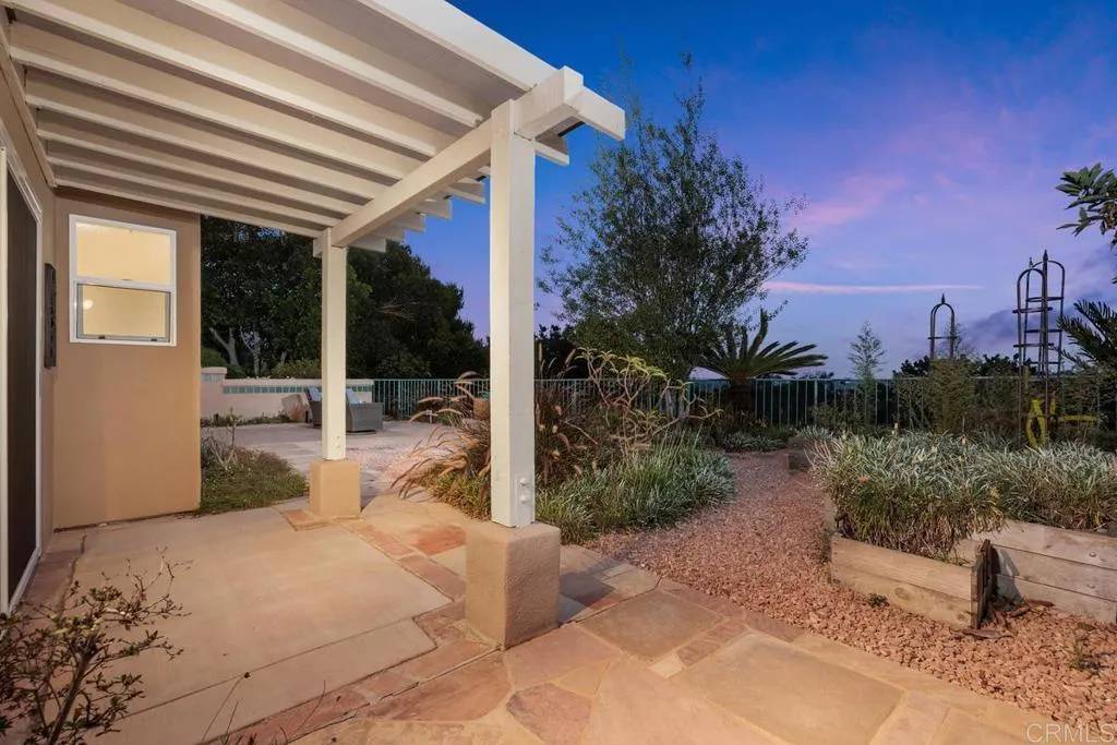 Carlsbad, CA 92010,4459 Dorchester Place