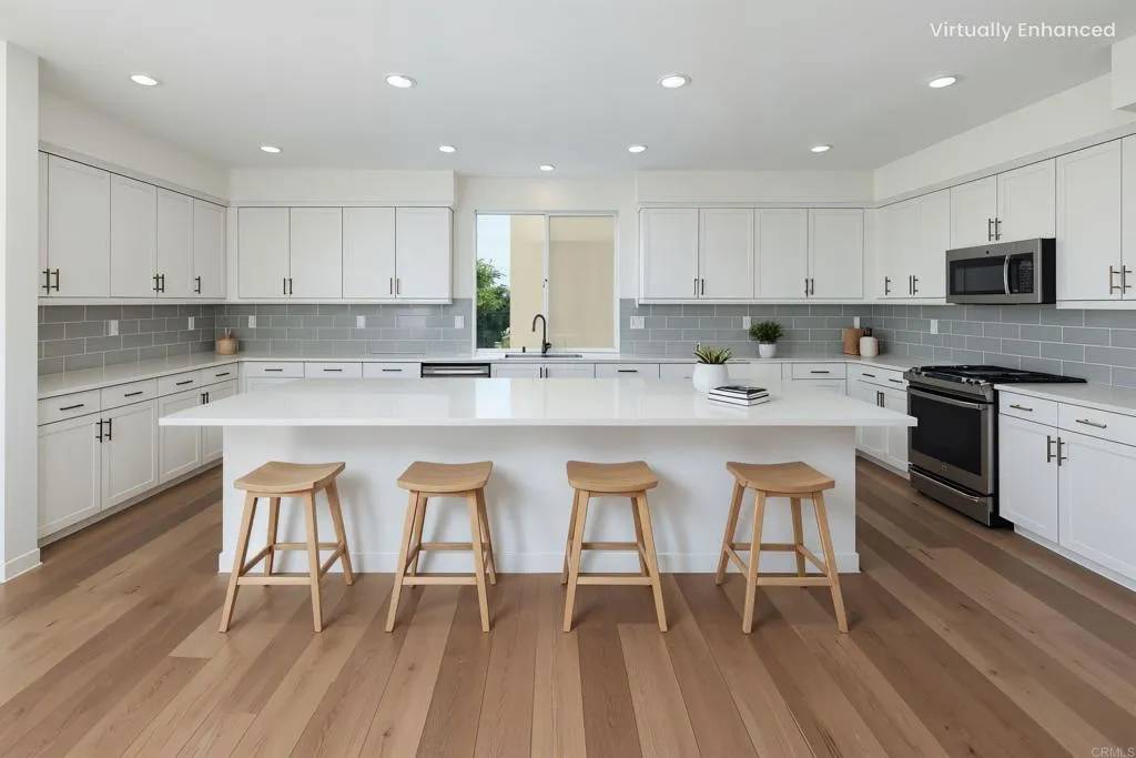 Carlsbad, CA 92009,6140 Colt Place #104