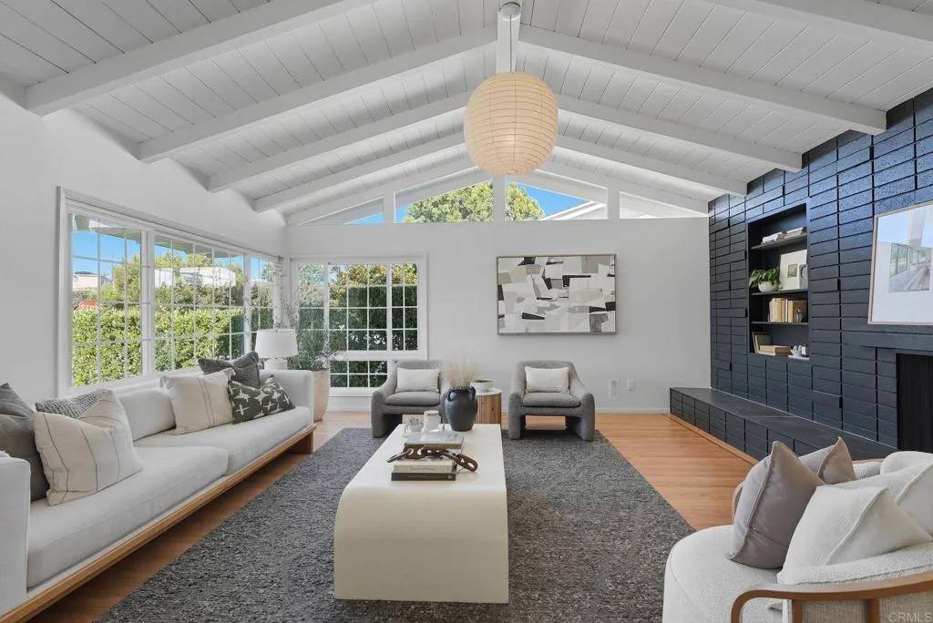 Point Loma, CA 92107,1501 Chatsworth Boulevard