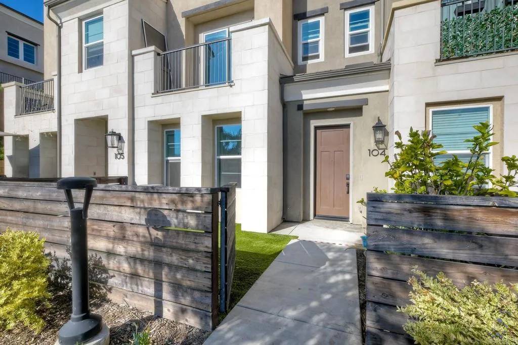 San Marcos, CA 92078,1222 Sunrise #104