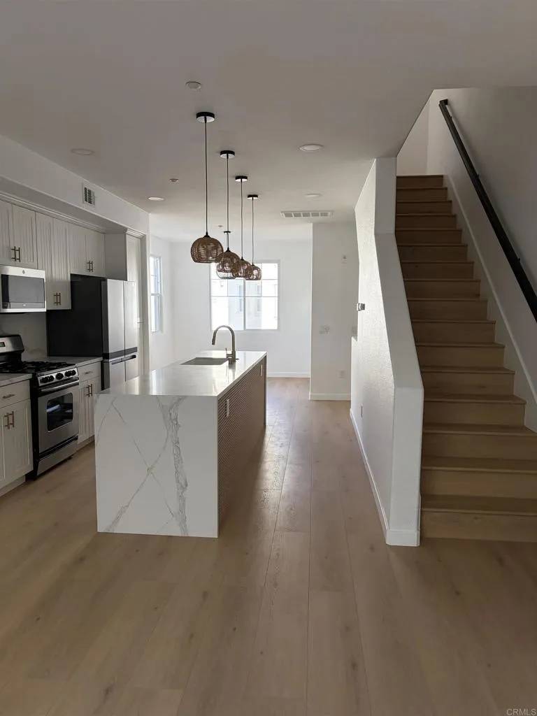 Oceanside, CA 92054,815 Harbor Cliff Way #239