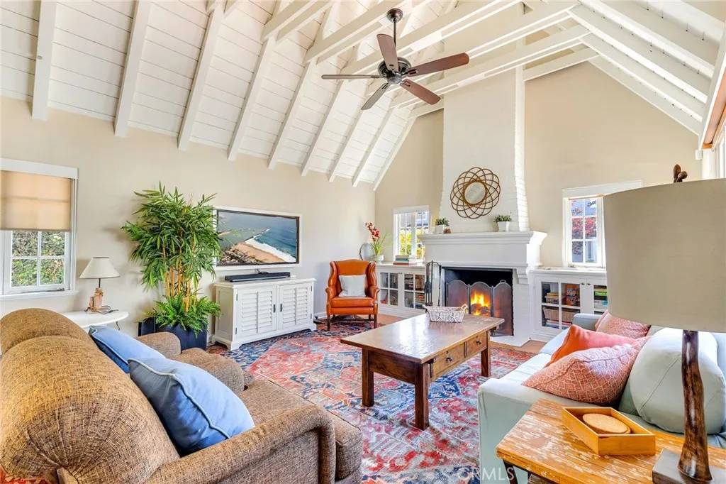 Newport Beach, CA 92662,330 Amethyst Avenue