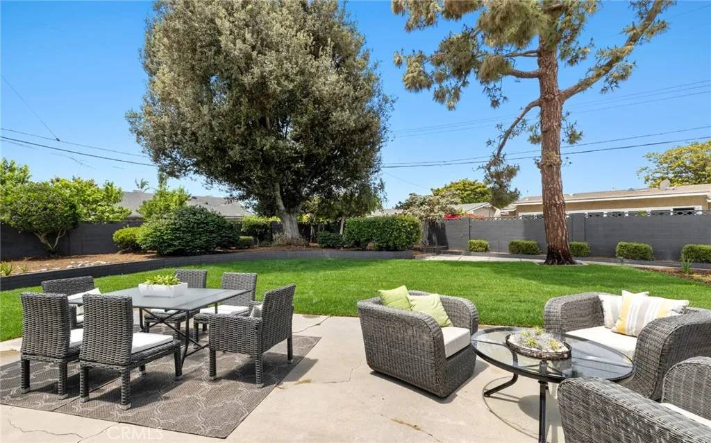 Huntington Beach, CA 92647,16641 Nile Circle