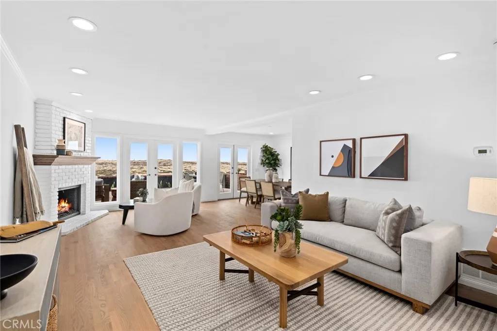 Newport Beach, CA 92661,1209 E Balboa Boulevard