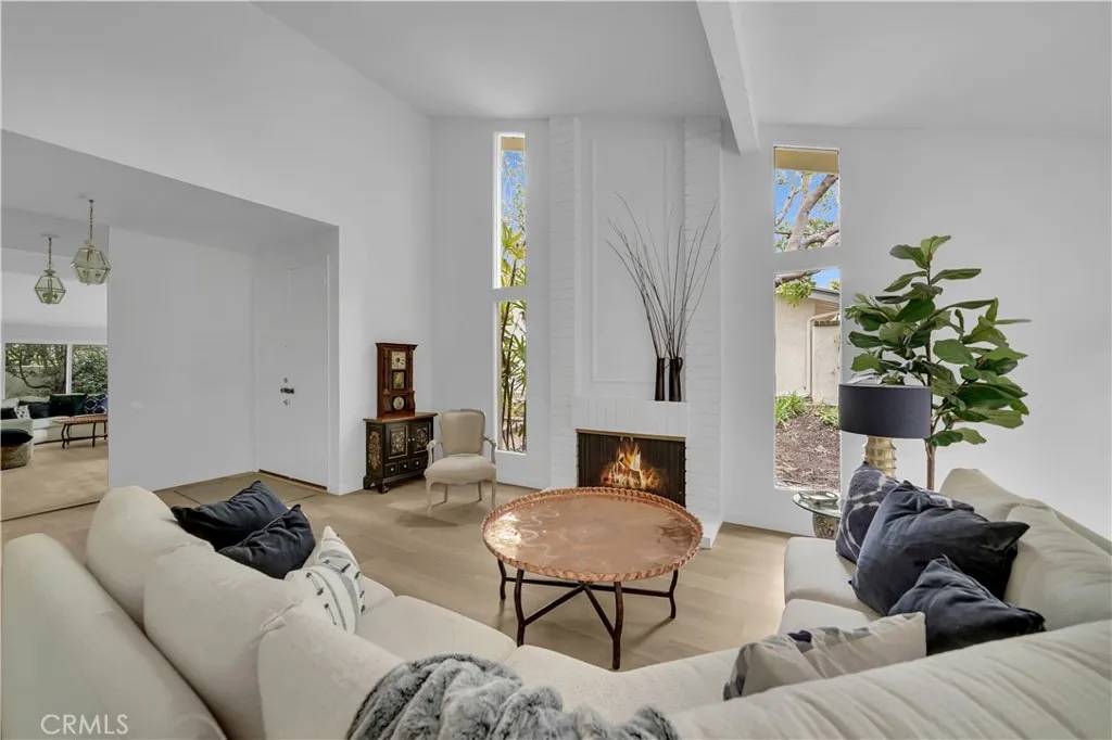 Corona Del Mar, CA 92625,24 Shoal Drive