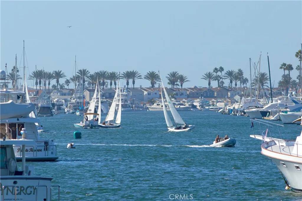 Newport Beach, CA 92661,19 Bay Island