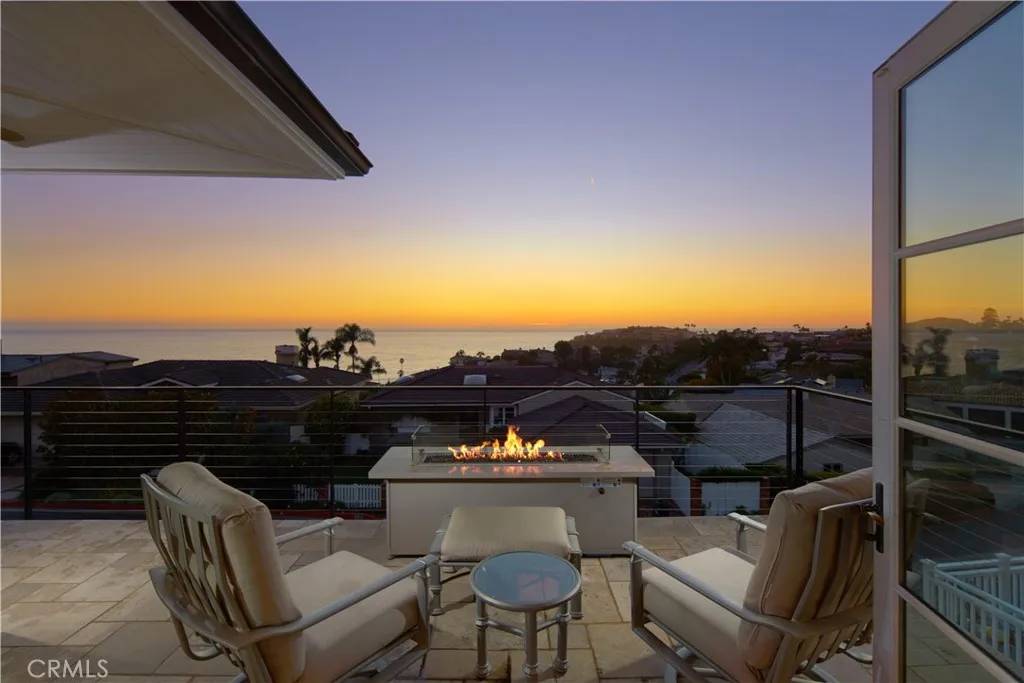 Laguna Beach, CA 92651,322 Emerald Bay