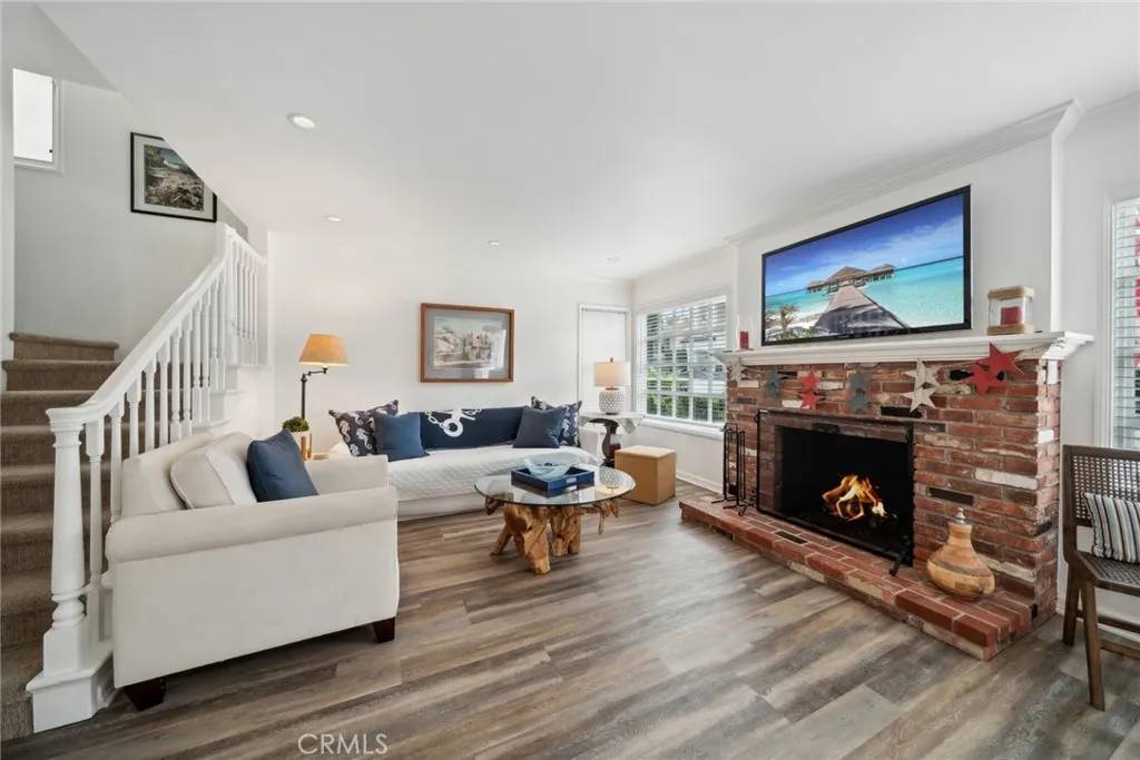 Newport Beach, CA 92662,117 Amethyst Avenue