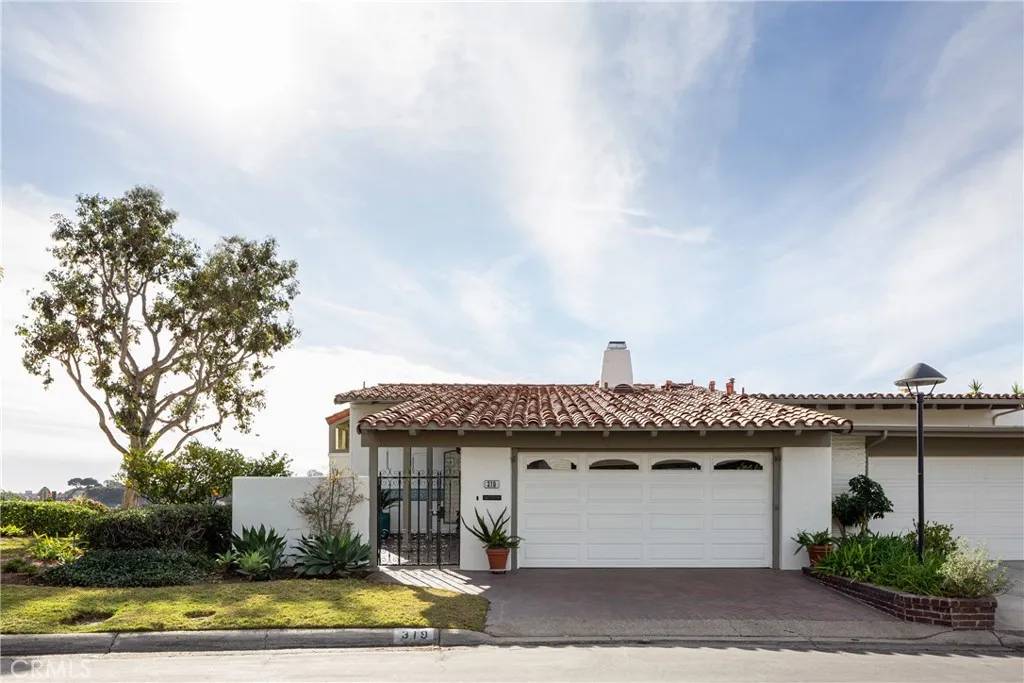Newport Beach, CA 92660,319 Avenida Cerritos