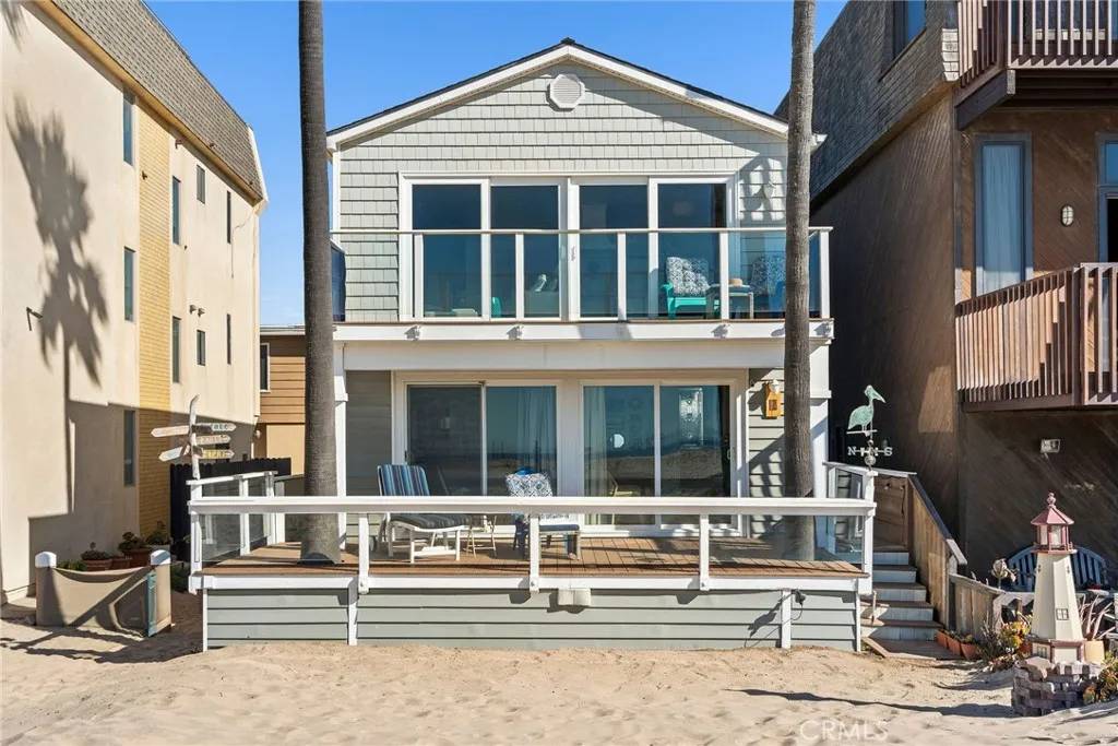 Surfside, CA 90743,30 Surfside Avenue