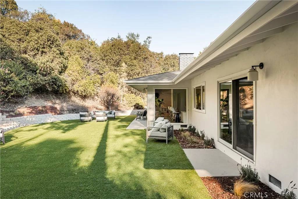 Sherman Oaks, CA 91403,4031 Deerhorn Drive