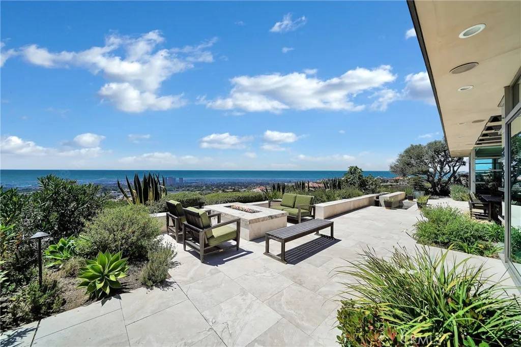 Corona Del Mar, CA 92625,9 Jade Cove