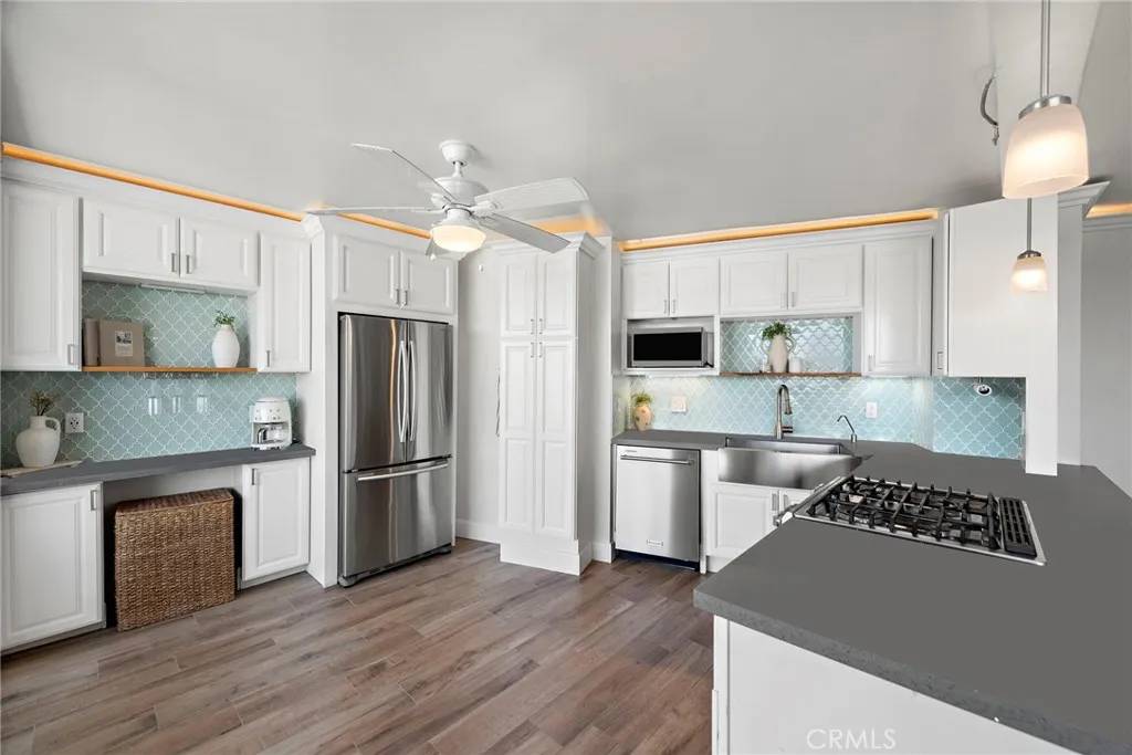Newport Beach, CA 92661,310 Fernando Street #303