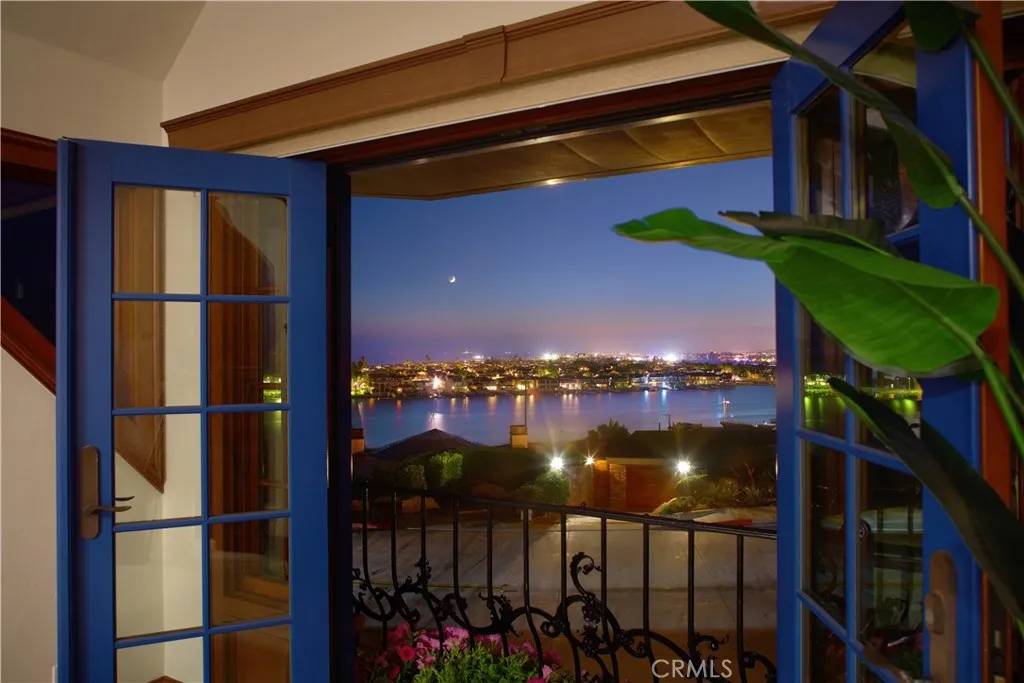 Corona Del Mar, CA 92625,2800 Ocean Boulevard