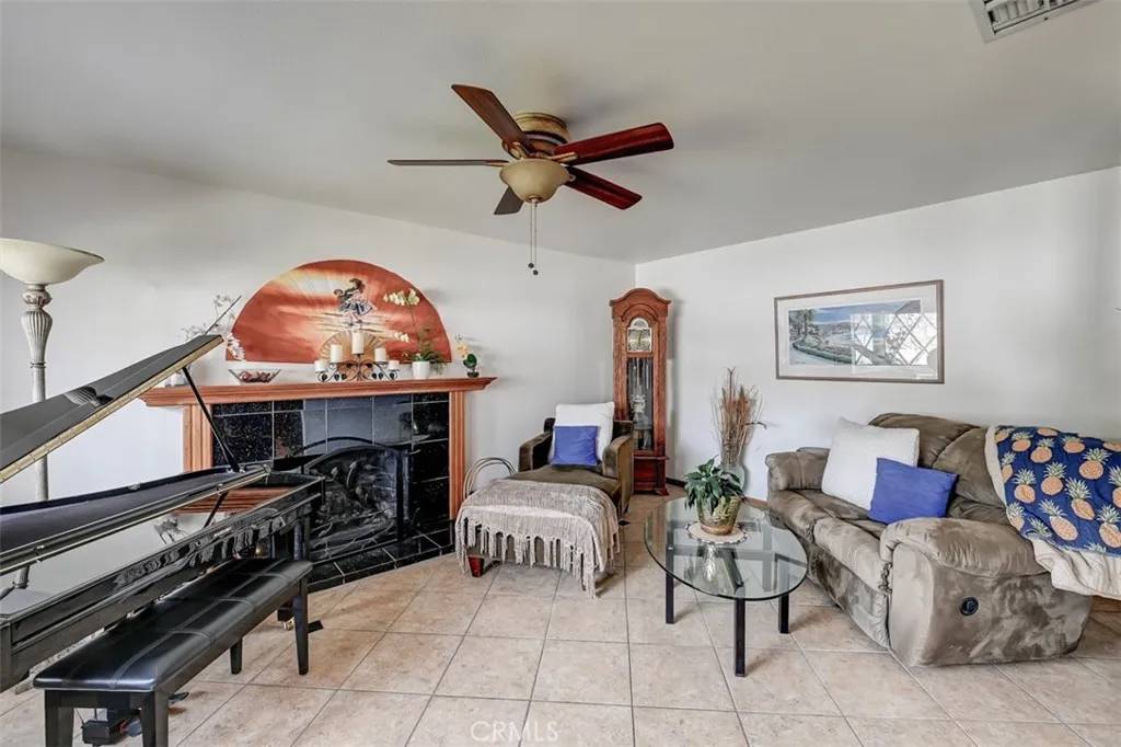 Costa Mesa, CA 92626,3067 Trinity Drive
