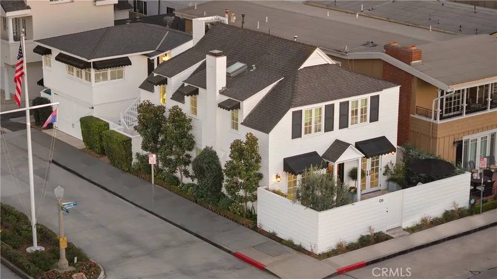 Newport Beach, CA 92662,126 Abalone Avenue