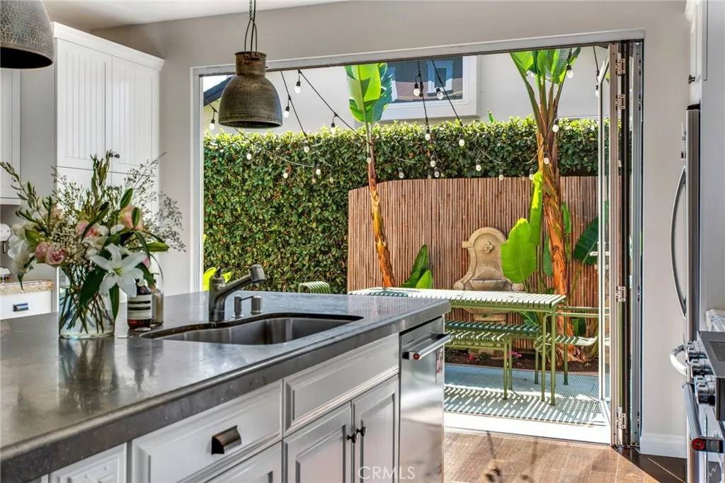 Costa Mesa, CA 92627,225 16th Place