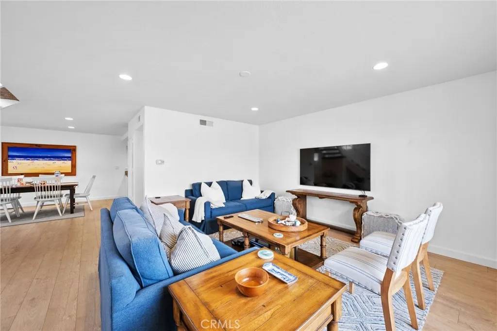 Corona Del Mar, CA 92625,602 Marguerite Avenue