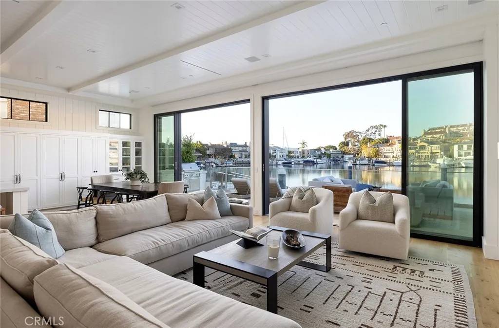 Newport Beach, CA 92660,624 Harbor Island Drive