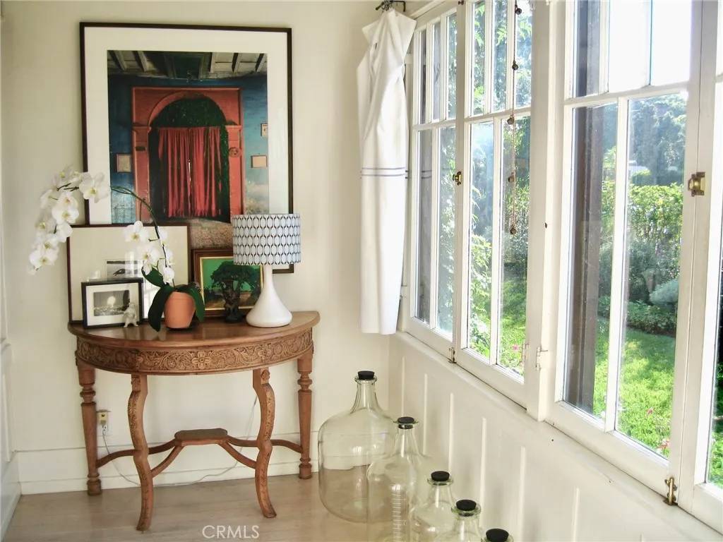 Venice, CA 90291,308 Windward Avenue