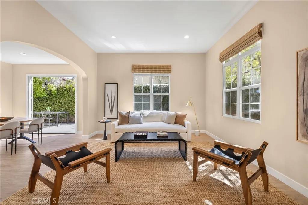 Irvine, CA 92603,40 Arborside