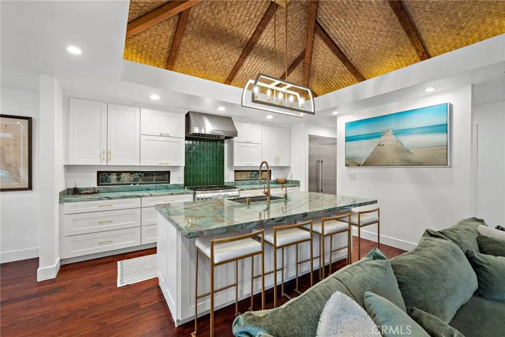 El Segundo, CA 90245,1013 E Acacia Avenue