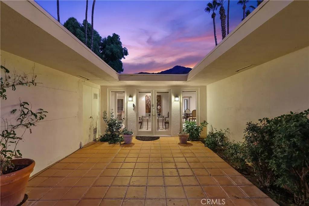 Indian Wells, CA 92210,77137 Iroquois