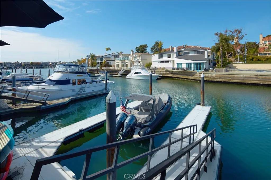 Newport Beach, CA 92660,748 Harbor Island Drive