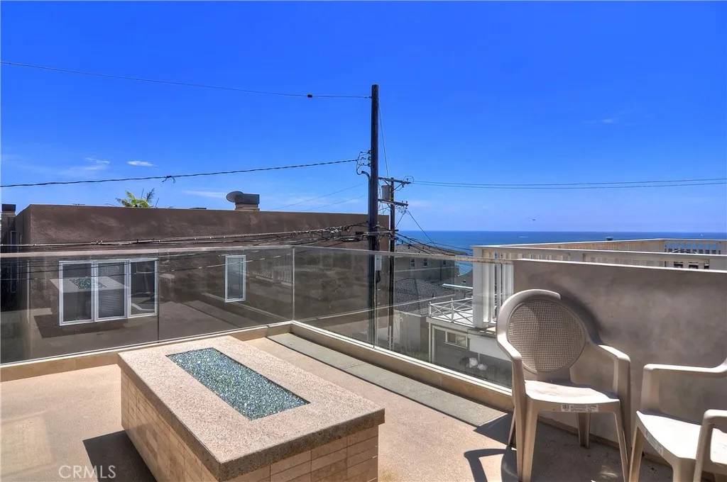 Corona Del Mar, CA 92625,214 Marguerite Avenue